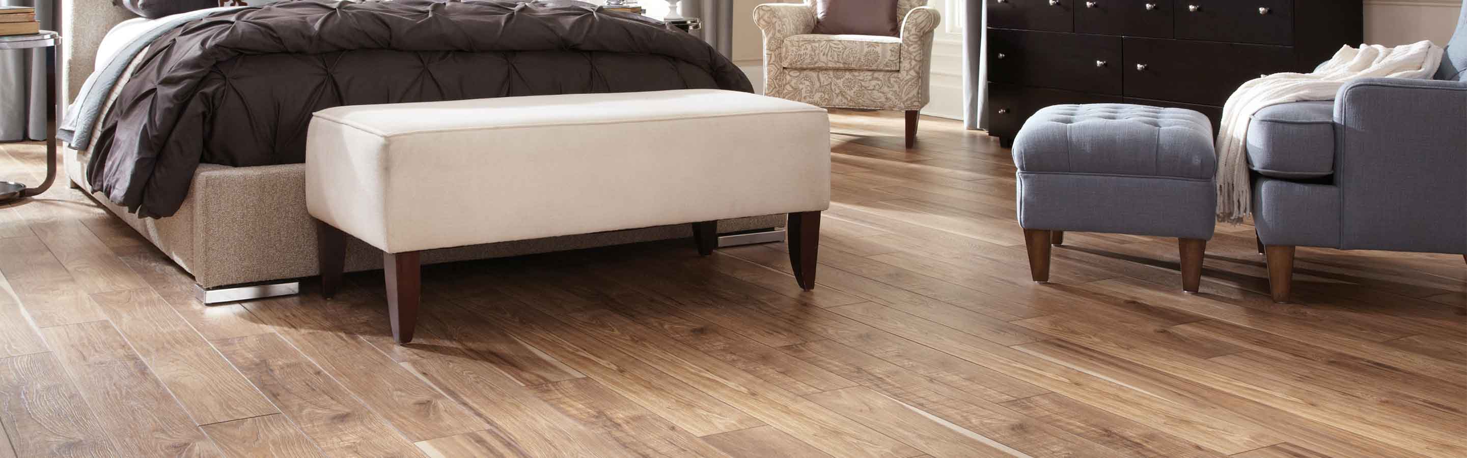 laminate floors in bedroom